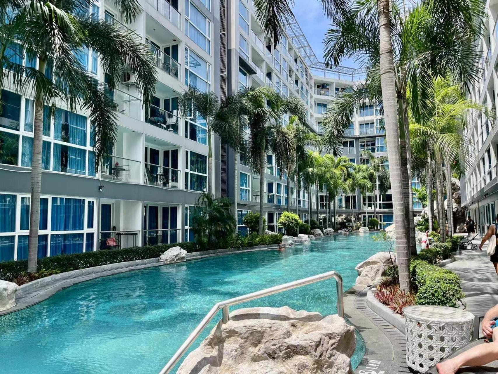 芭提雅中心地带 Centara Avenue 一房公寓 6楼 紧邻海滩，酒吧街，高速互联网